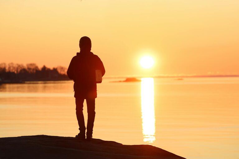 Simple Ways to Make Mornings More Mindful and Peaceful